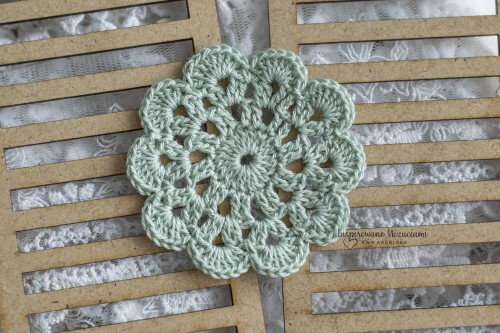 mała-serwetka-na-szydełku-do-scrapbookingu-6cm-mięta.jpg