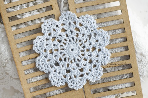 serwetka-szydełkowa-do-scrapbookingu-średnia-8cm-błękit.jpg