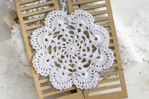 serwetka-szydełkowa-do-scrapbookingu-średnia-11cm-biała.jpg